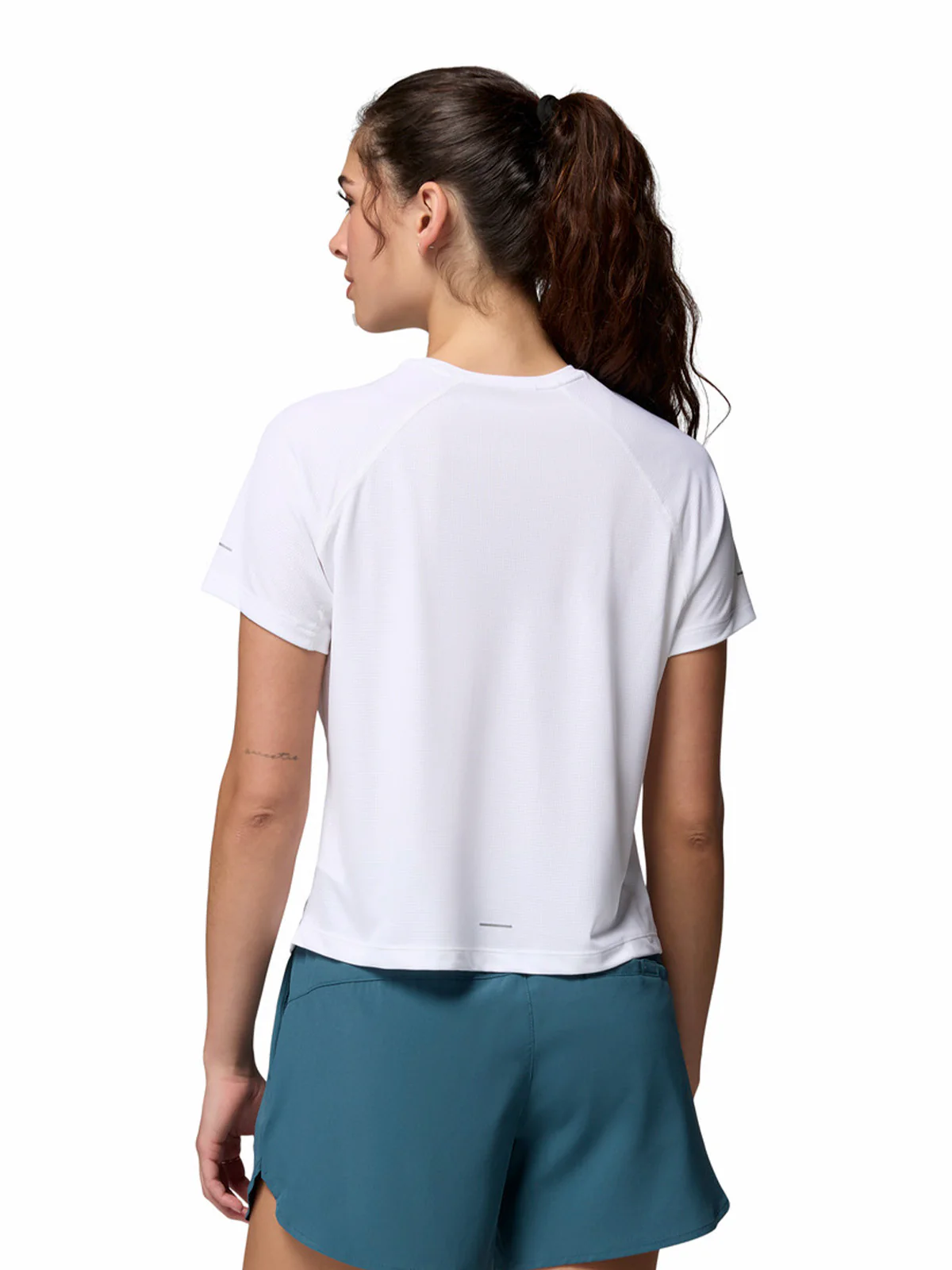 Polera Manga Corta Mujer Stealth Spring Blanco Columbia - Image 4